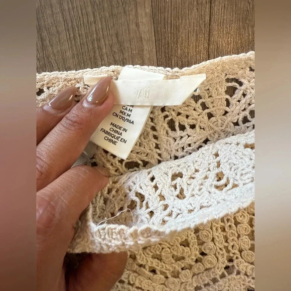 CROCHET-LOOK SHORTS and CROCHET-LOOK TOP - Picture 7 of 8